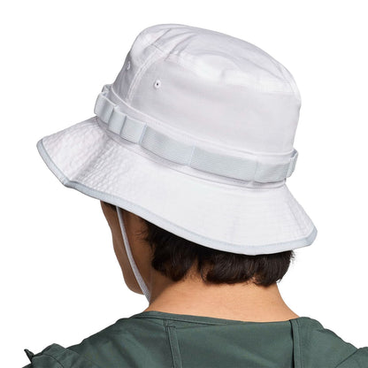 Nike Unisex Nike Apex Df Bucket Hat in White Color