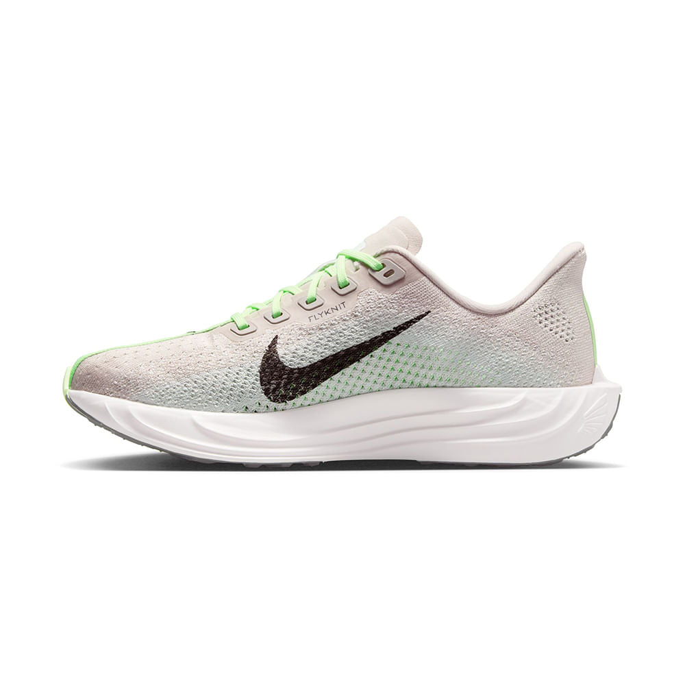 Nike Womens Pegasus Plus Running Shoes in White Color