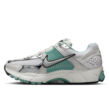 NIKE ZOOM VOMERO 5 | 101 SUMMIT