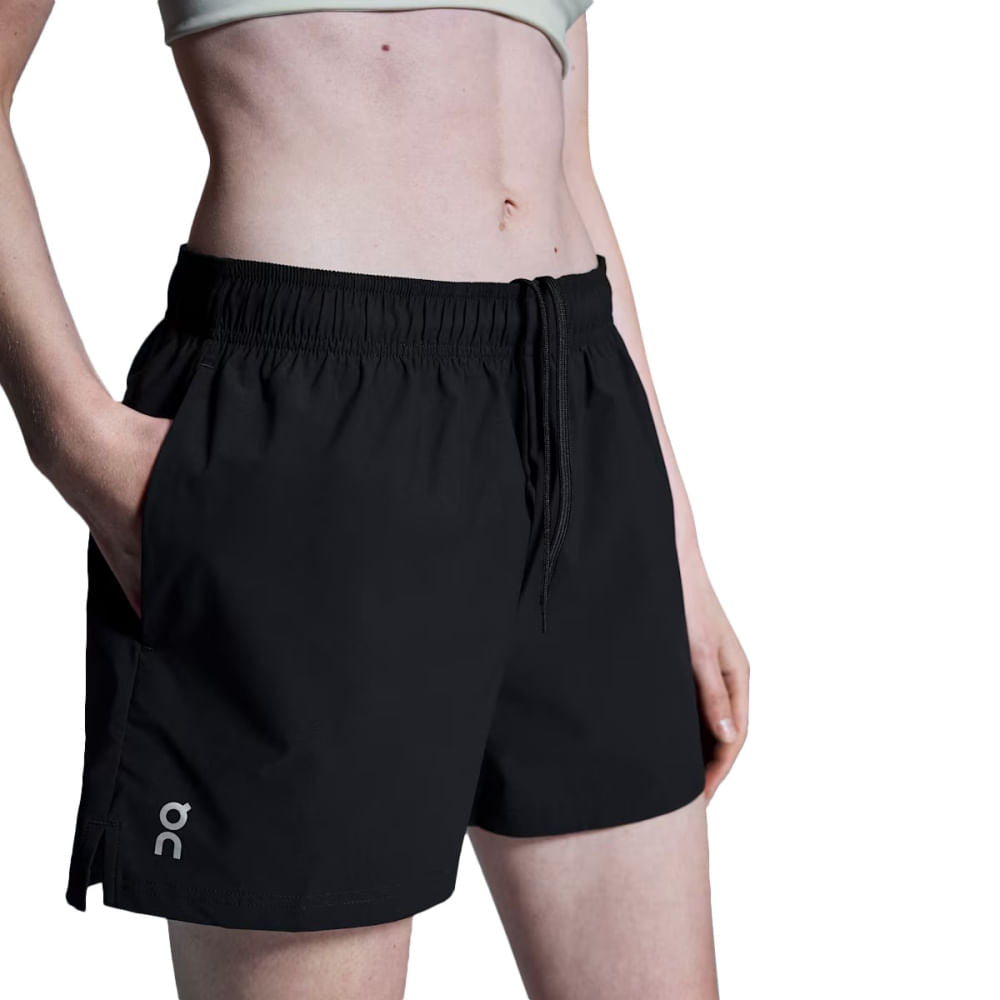On Womens 3In Core Shorts in Black Color