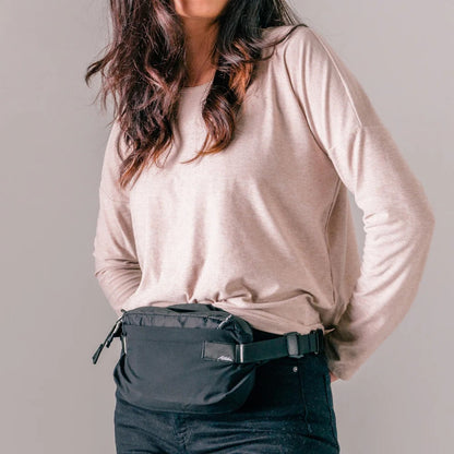 REFRACTION PACK SLING | BLACK