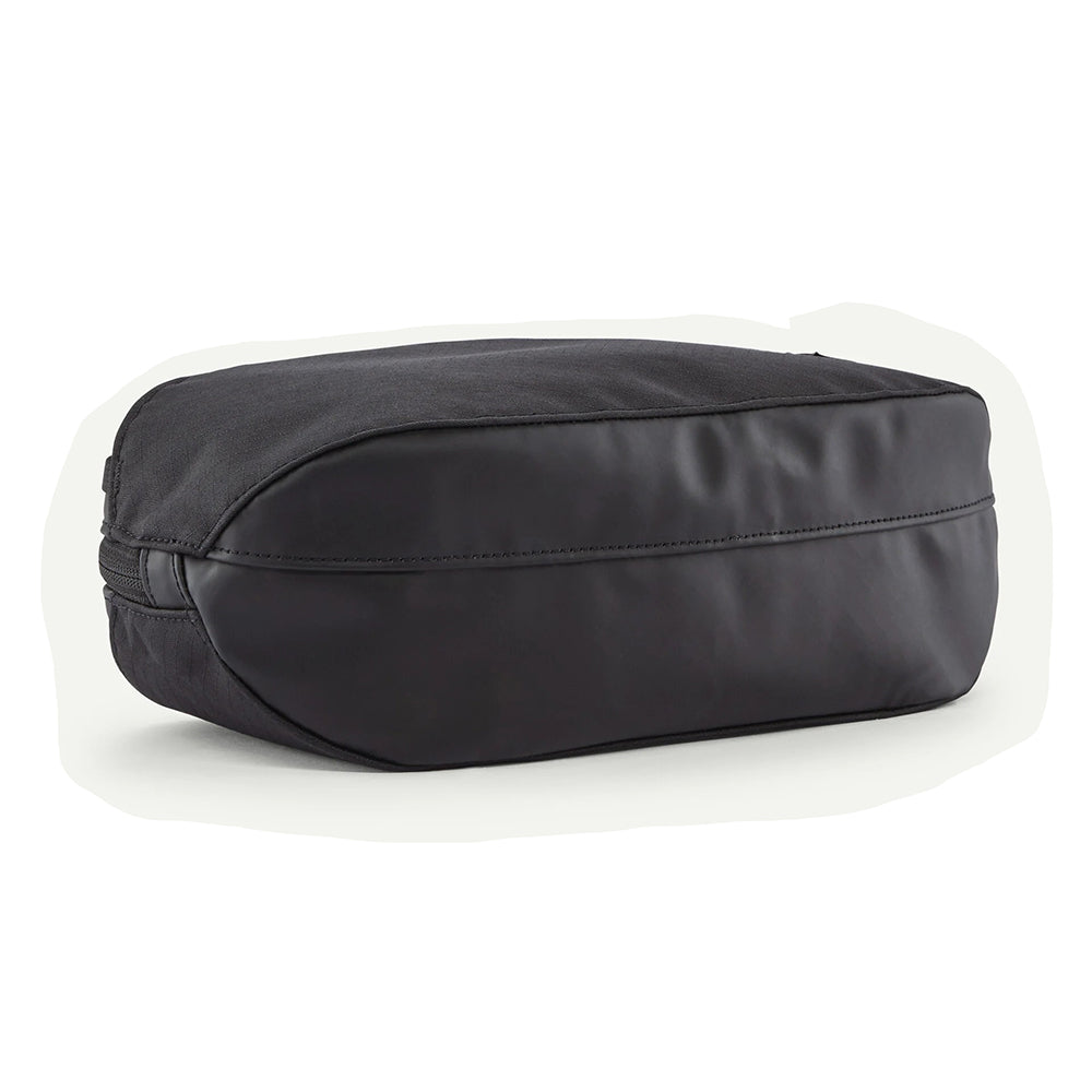 Patagonia Black Hole Cube 3L Bags in Black Color