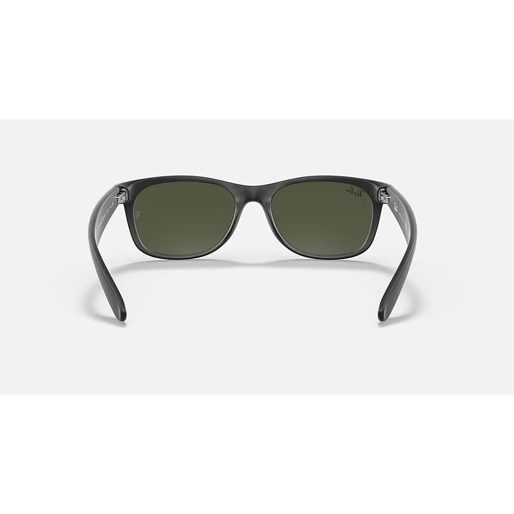 Ray Ban New Wayfarer Rubber Black Accessories in Green Color