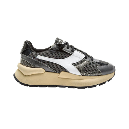Diadora Womens Mercury Elite Cobra Used Sneakers in Black Color