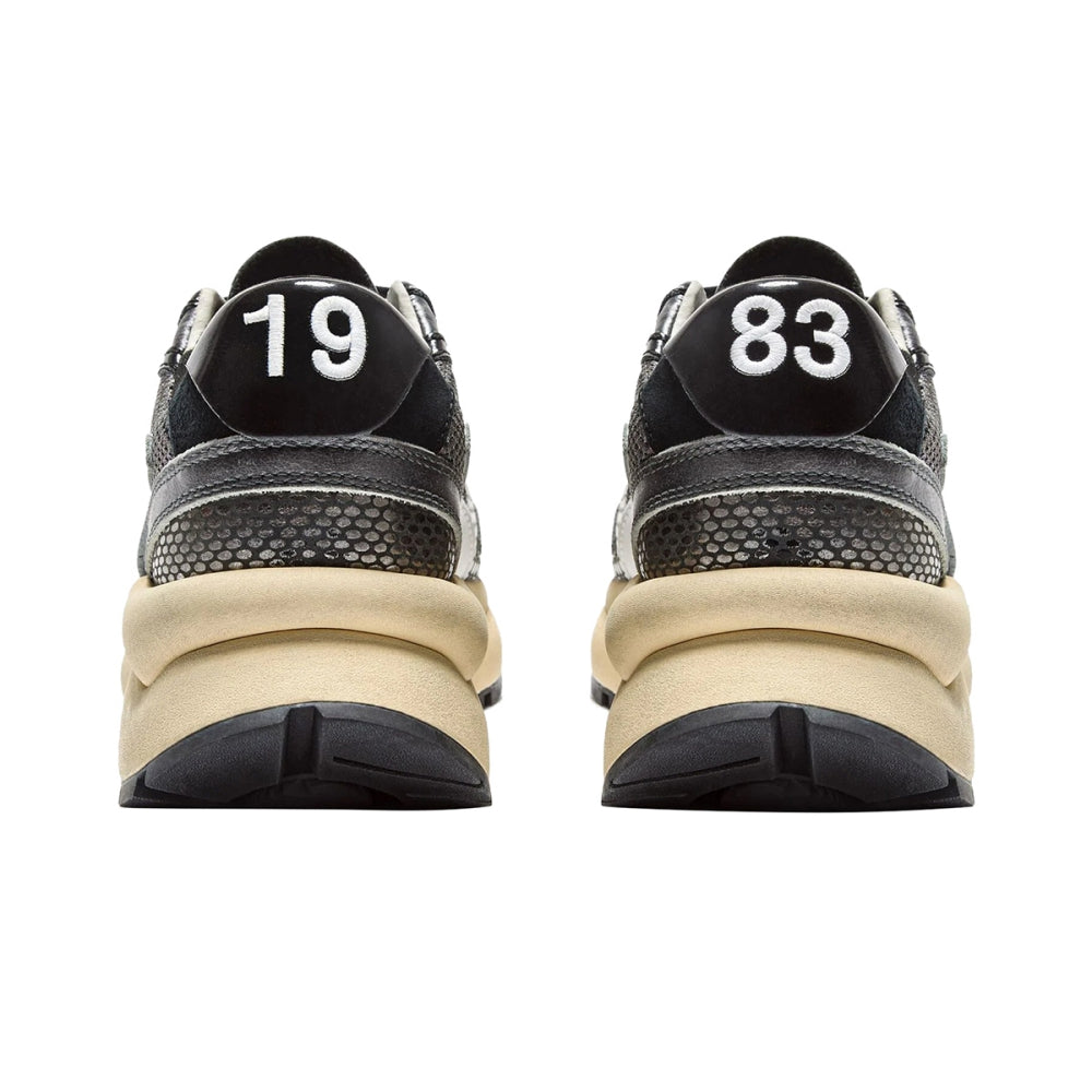 Diadora Womens Mercury Elite Cobra Used Sneakers in Black Color
