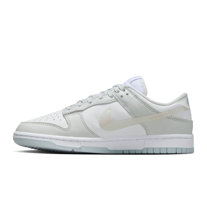 Nike Womens Nike Dunk Low Sneakers in Blue Color