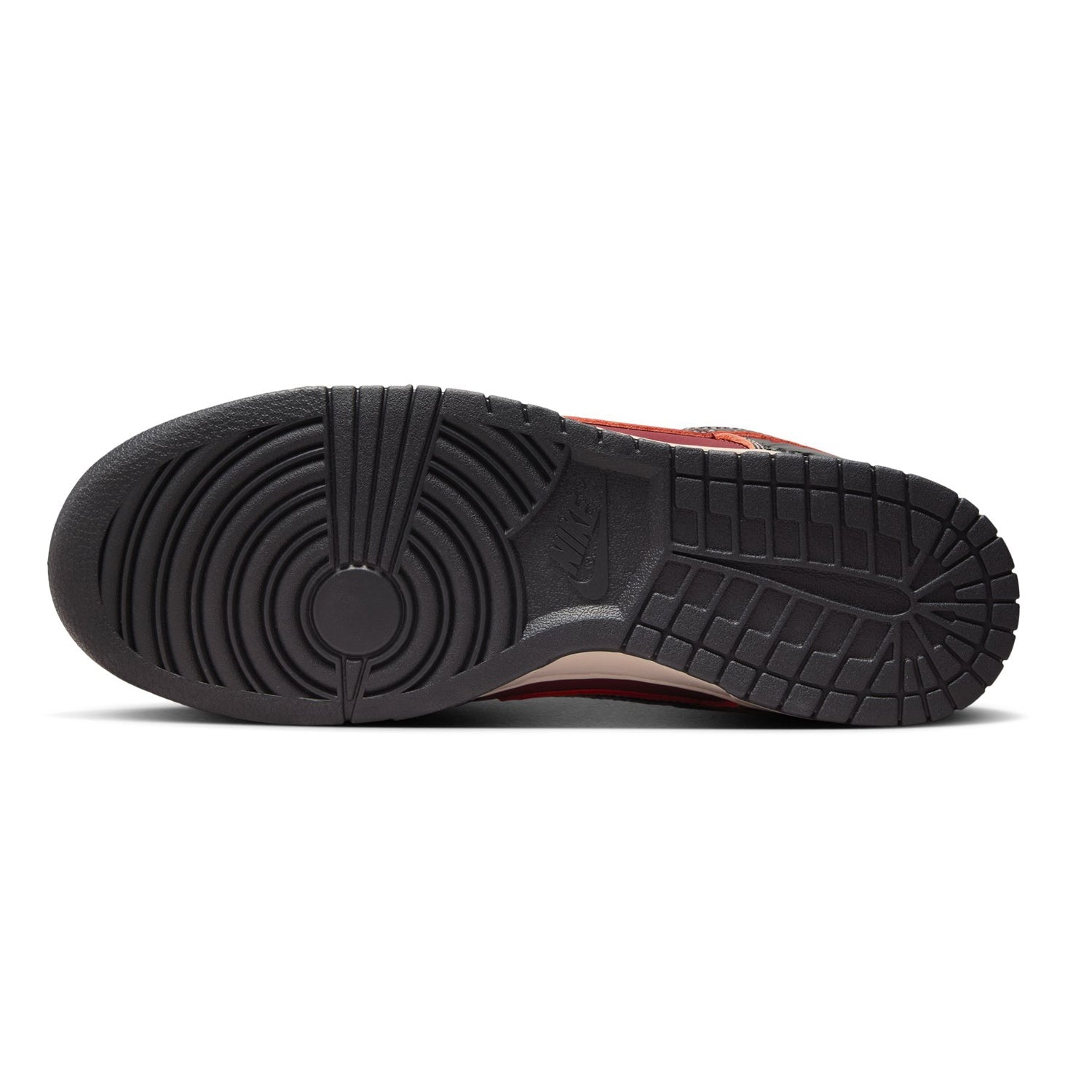 Nike Mens Nike Dunk Low retro SE Sneakers in Red Color