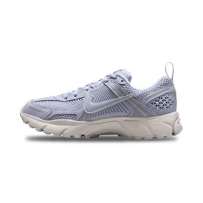 NIKE VOMERO 5 | 014 GHOST