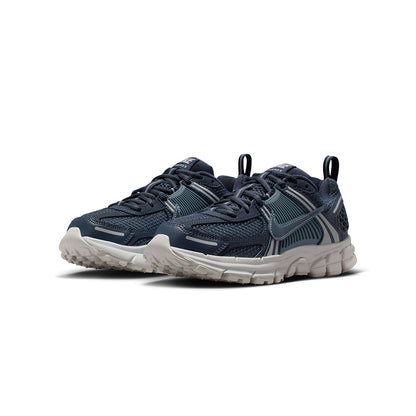 Nike Kids Nike Vomero 5 Sneakers in Blue Color