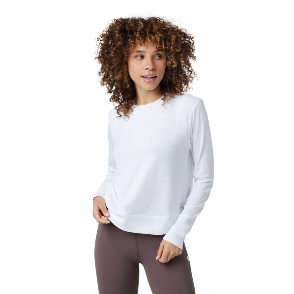 Vuori Womens W-Daydream Crew Tops in White Color