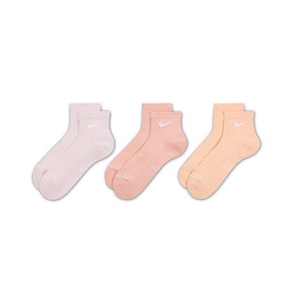 Nike Unisex 3Pk Ed Dri-FIT 1/4 Socks in Multi Color