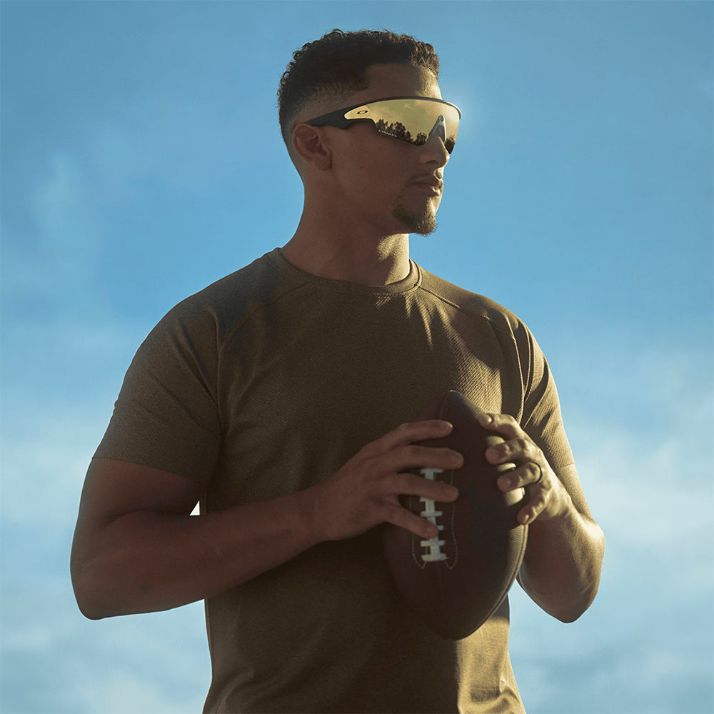 Unisex Oakley Meta Vanguard Sunglasses | PRIZM 24K – Paragon Sports
