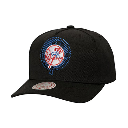 NYY TILTED PRO SNAPBACK | BLACK