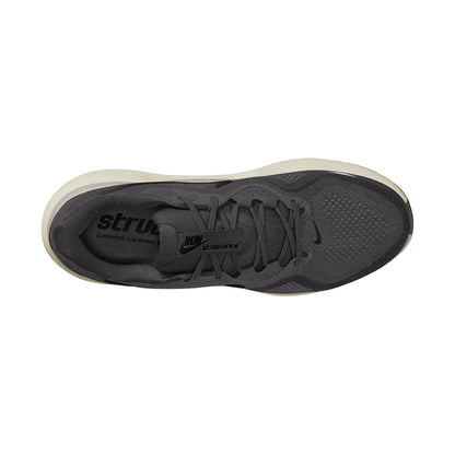 Nike Mens Structure 26 Running Shoes in Black Color