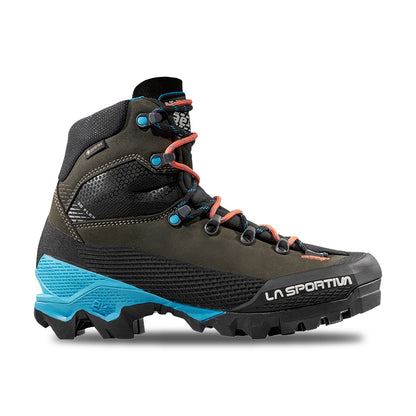 La Sportiva Womens Aequilibrium Lt GORE-Tex Boots in Black Color